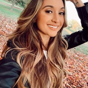 Meet your Posher, Tiana